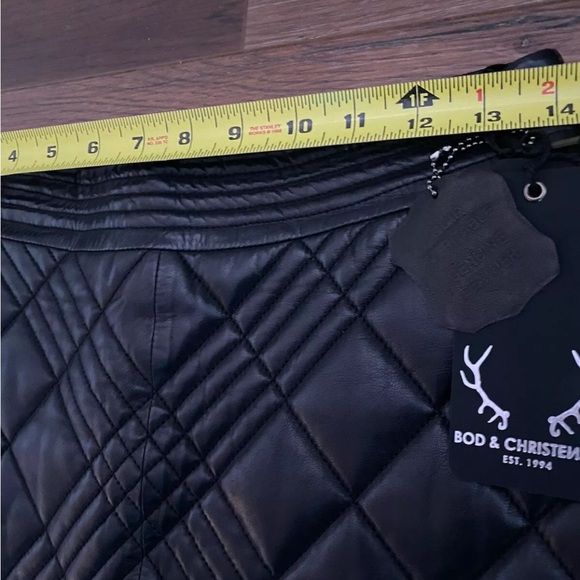 NWT BOD & CHRISTENSEN Black Leather Quilted Mini Skirt Size 4 - Picture 9 of 16